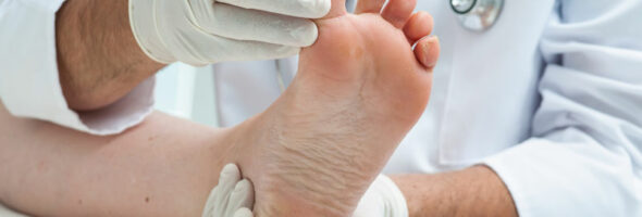 Síntomas más comunes de problemas en los pies que requieren atención podológica